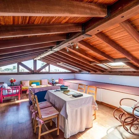 Puerta De Hierro Puerto del Carmen (Lanzarote)