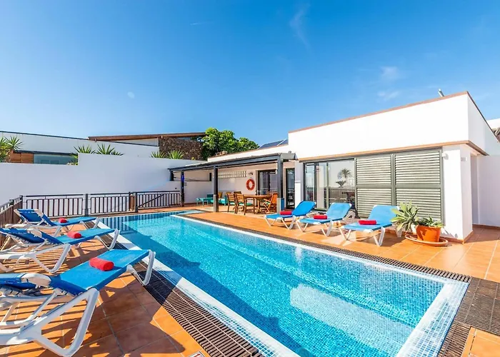 Puerta De Hierro Villa *